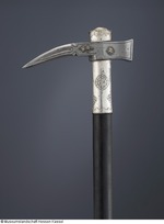 Streithammer (Reiterhammer) mit lederbezogenem, silbermontiertem Schaft